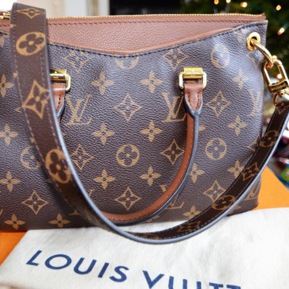 SOLD       NWT Louis Vuitton Pallas BB in Noisette - Picture 6 of 8